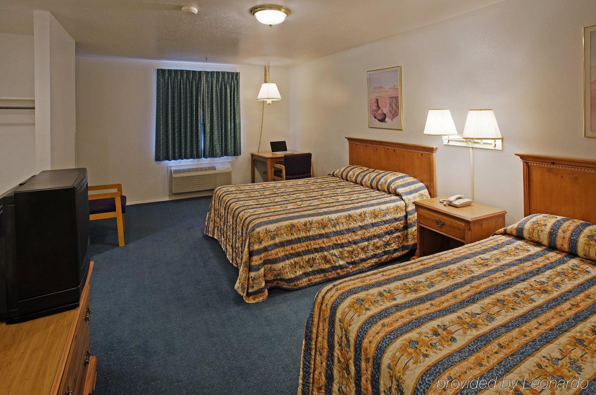 Regency Inn Hondo Екстериор снимка